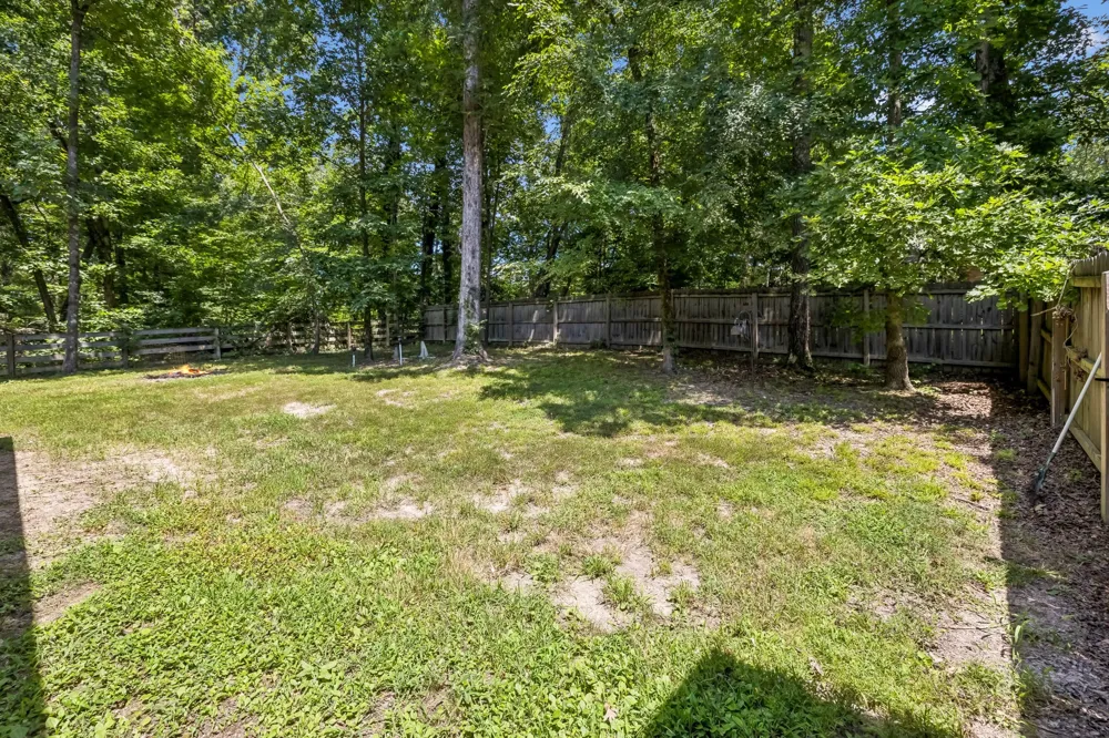 1004 Johnston Dr White Bluff, TN 37187