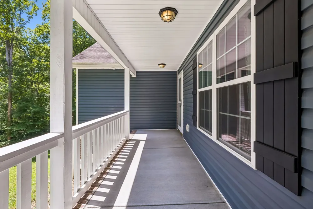 1004 Johnston Dr White Bluff, TN 37187