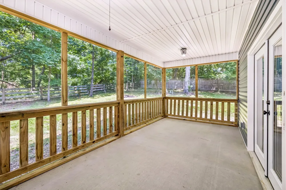 1004 Johnston Dr White Bluff, TN 37187