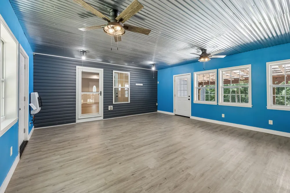 1004 Johnston Dr White Bluff, TN 37187