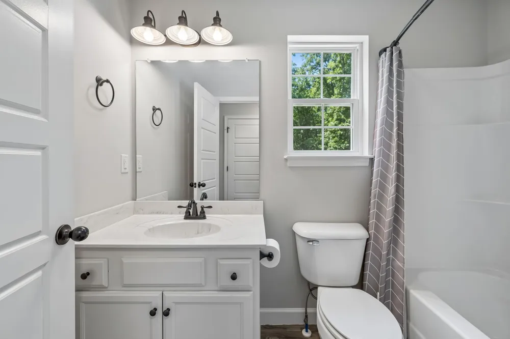 1004 Johnston Dr White Bluff, TN 37187