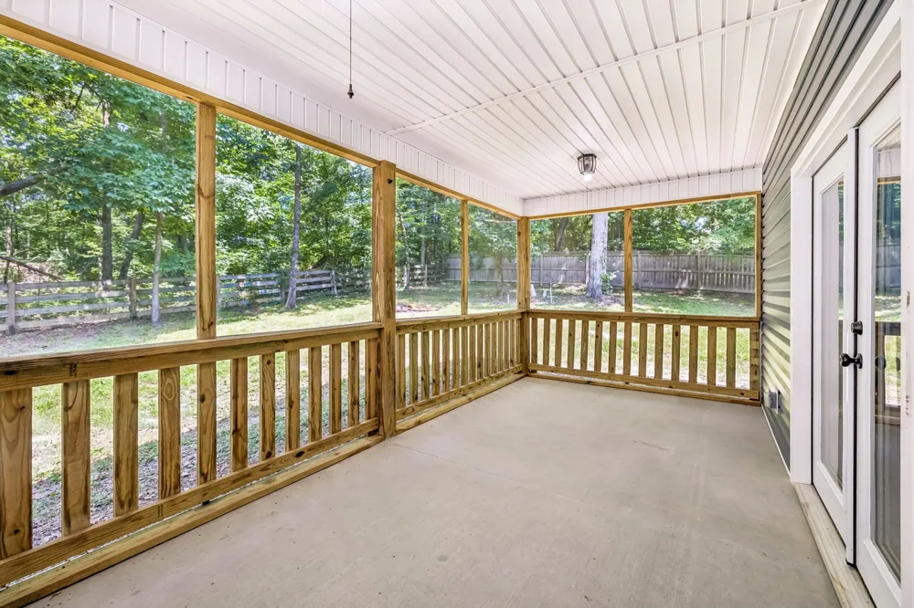1004 Johnston Dr White Bluff, TN 37187