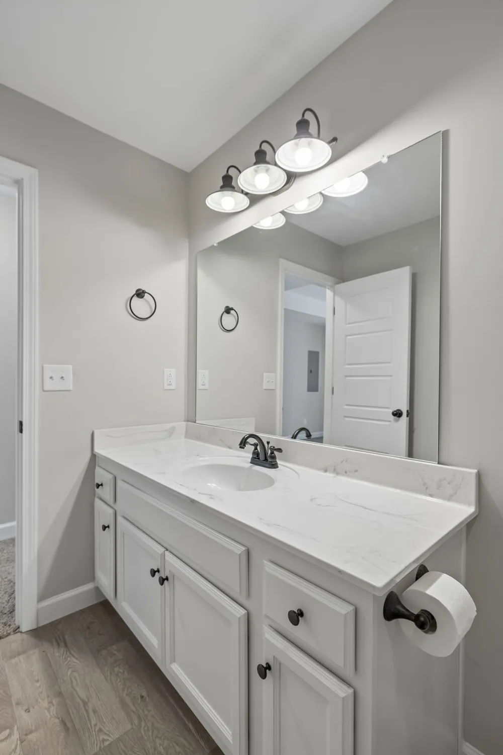 1004 Johnston Dr White Bluff, TN 37187