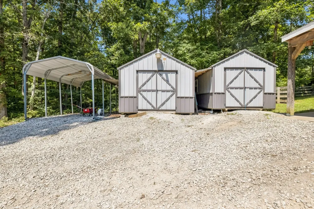 1004 Johnston Dr White Bluff, TN 37187