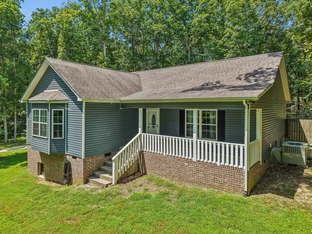 1004 Johnston Dr White Bluff, TN 37187