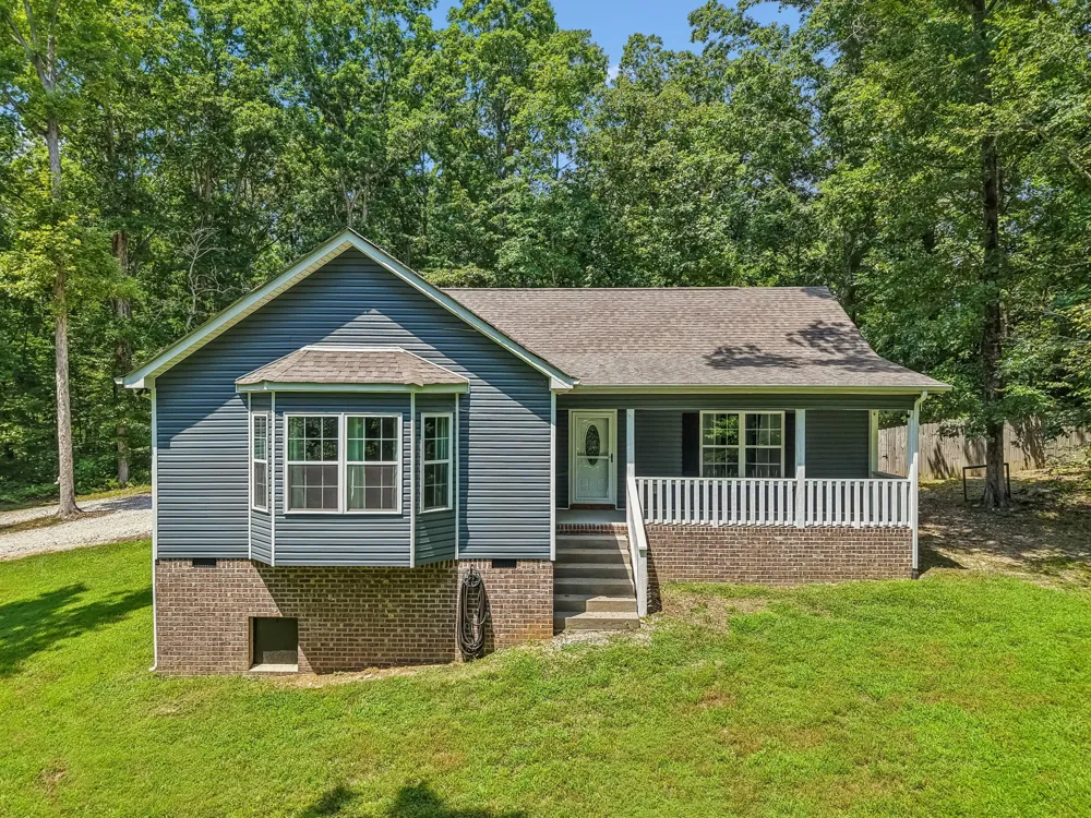 1004 Johnston Dr White Bluff, TN 37187