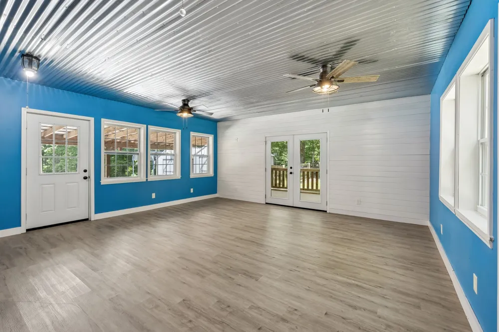 1004 Johnston Dr White Bluff, TN 37187