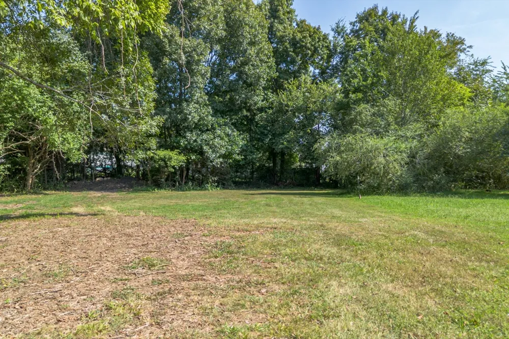 400 Holly Grove Rd Lewisburg, TN 37091