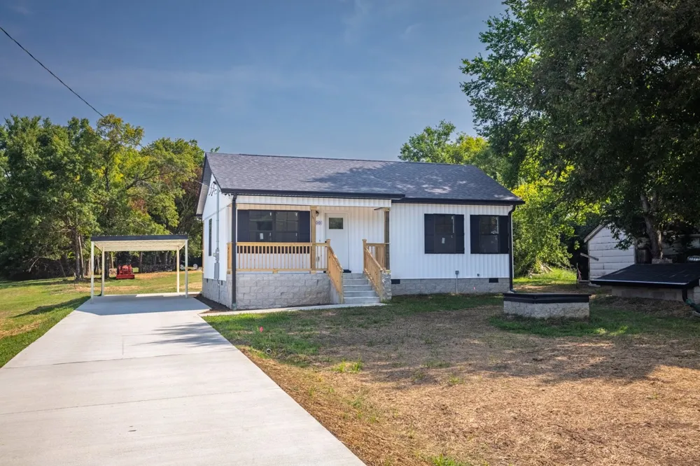 400 Holly Grove Rd Lewisburg, TN 37091