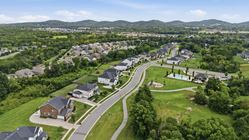 5064 Ozment Dr Nolensville, TN 37135