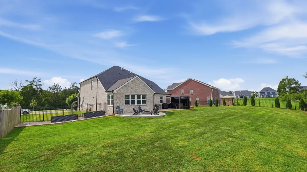 5064 Ozment Dr Nolensville, TN 37135