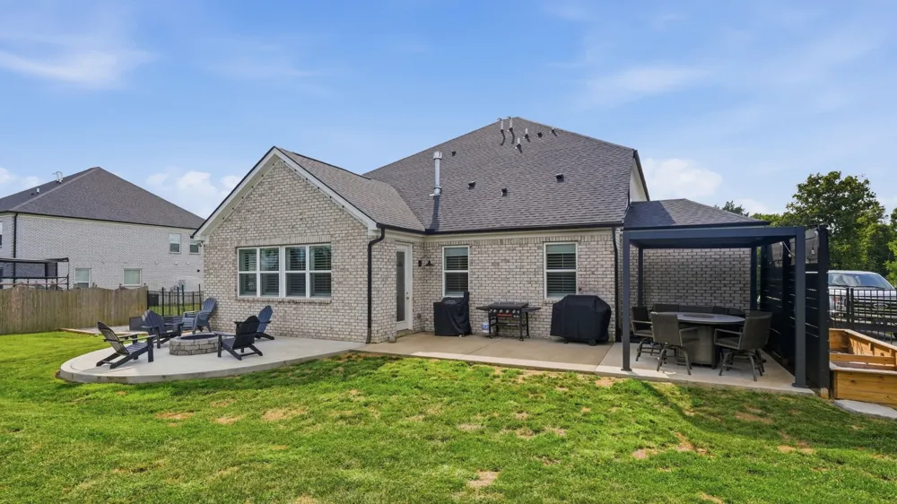 5064 Ozment Dr Nolensville, TN 37135