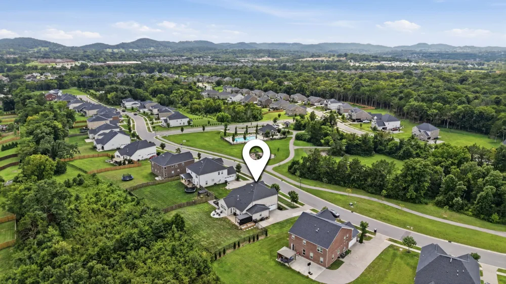 5064 Ozment Dr Nolensville, TN 37135