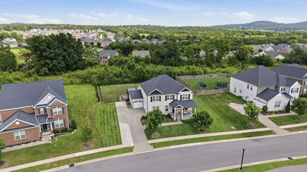 5064 Ozment Dr Nolensville, TN 37135