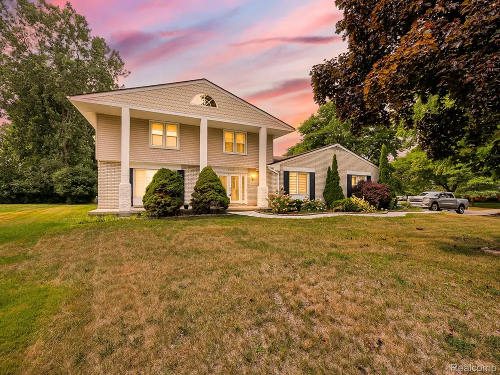 6240 Wynford Drive West Bloomfield Charter Township, MI 48322