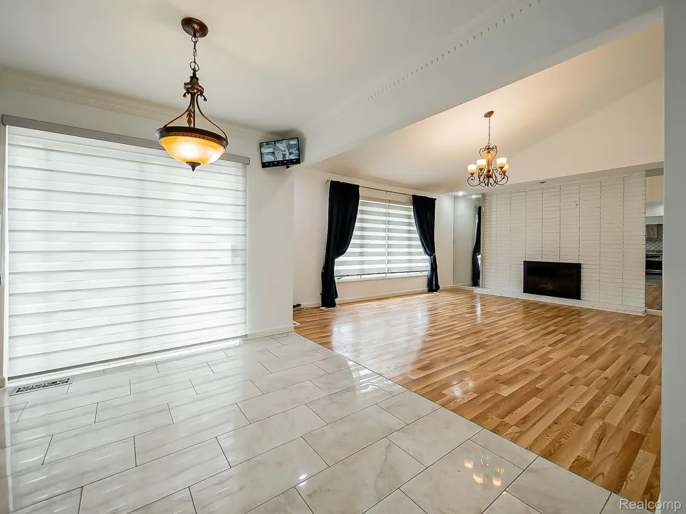 6240 Wynford Drive West Bloomfield Charter Township, MI 48322