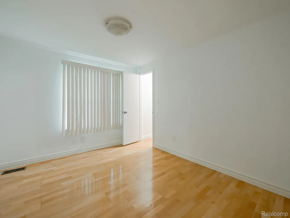 6240 Wynford Drive West Bloomfield Charter Township, MI 48322