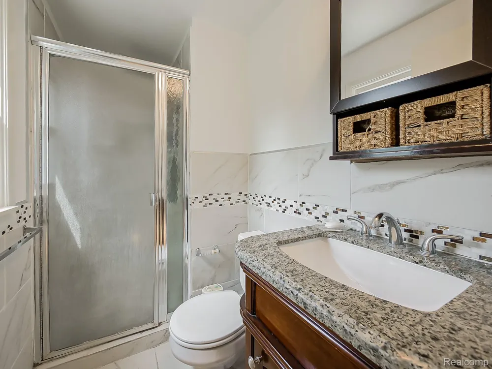 6240 Wynford Drive West Bloomfield Charter Township, MI 48322