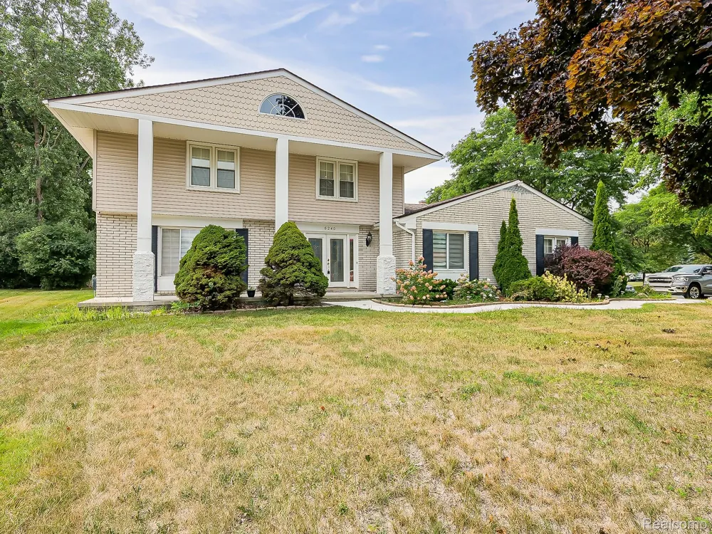 6240 Wynford Drive West Bloomfield Charter Township, MI 48322