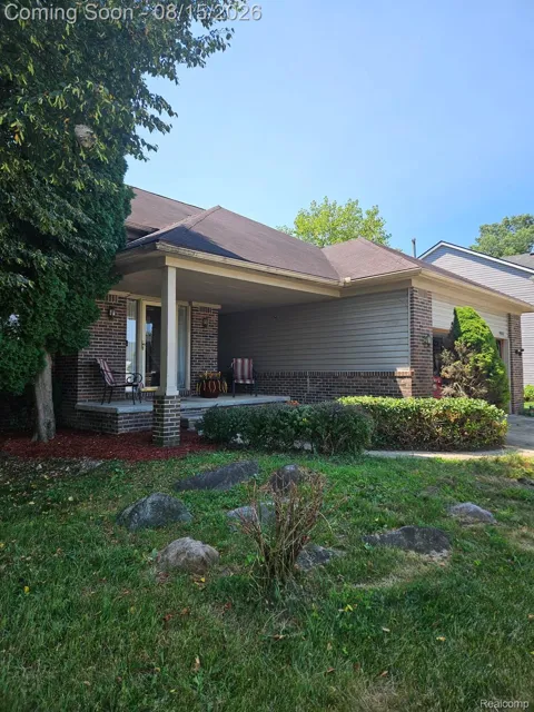 45113 Lindsey Drive