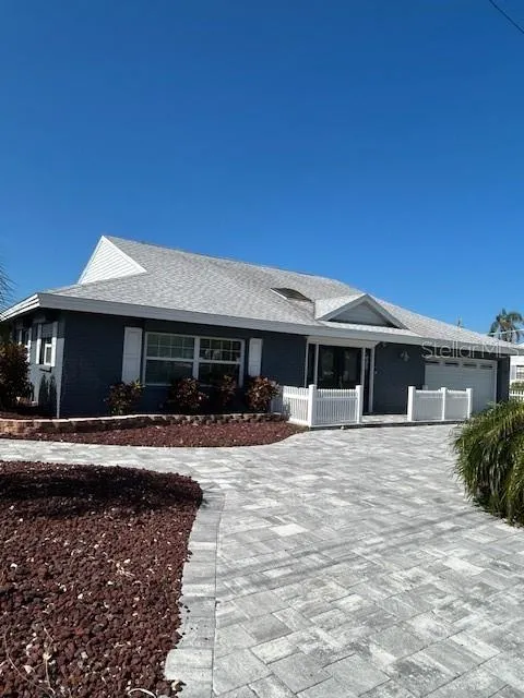 9312 KINGSTON ROAD Bradenton, FL 34210