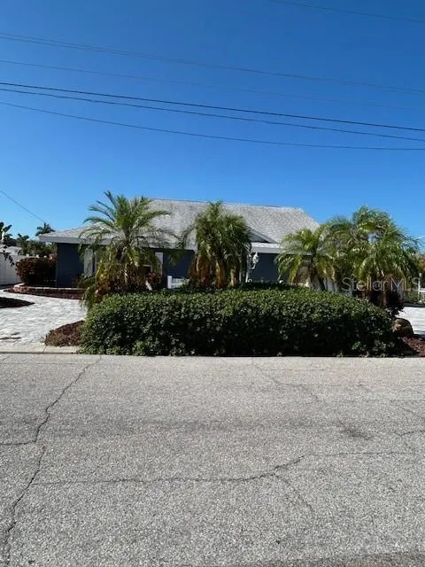 9312 KINGSTON ROAD Bradenton, FL 34210
