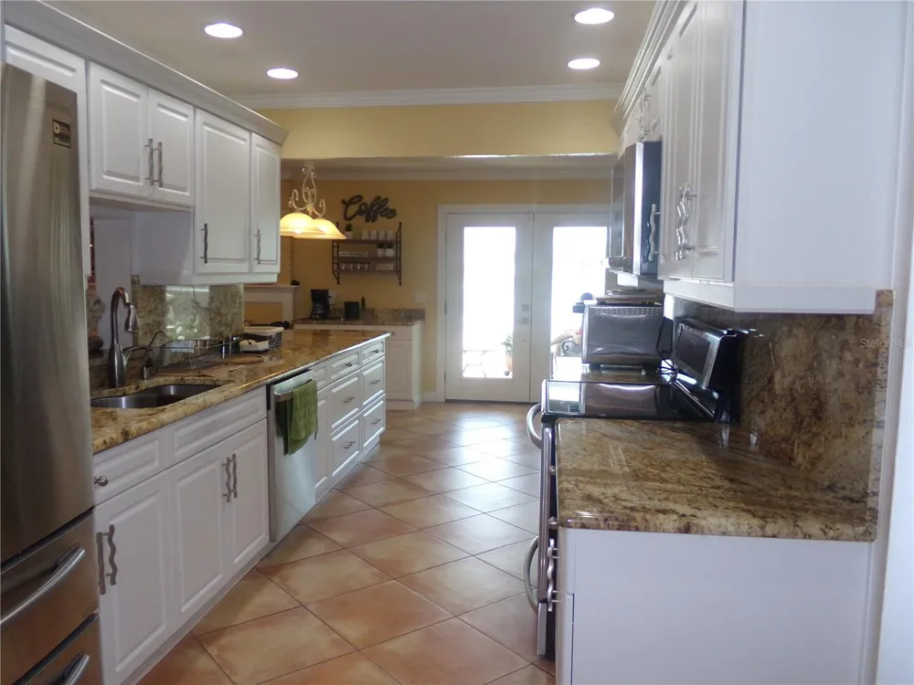 9312 KINGSTON ROAD Bradenton, FL 34210