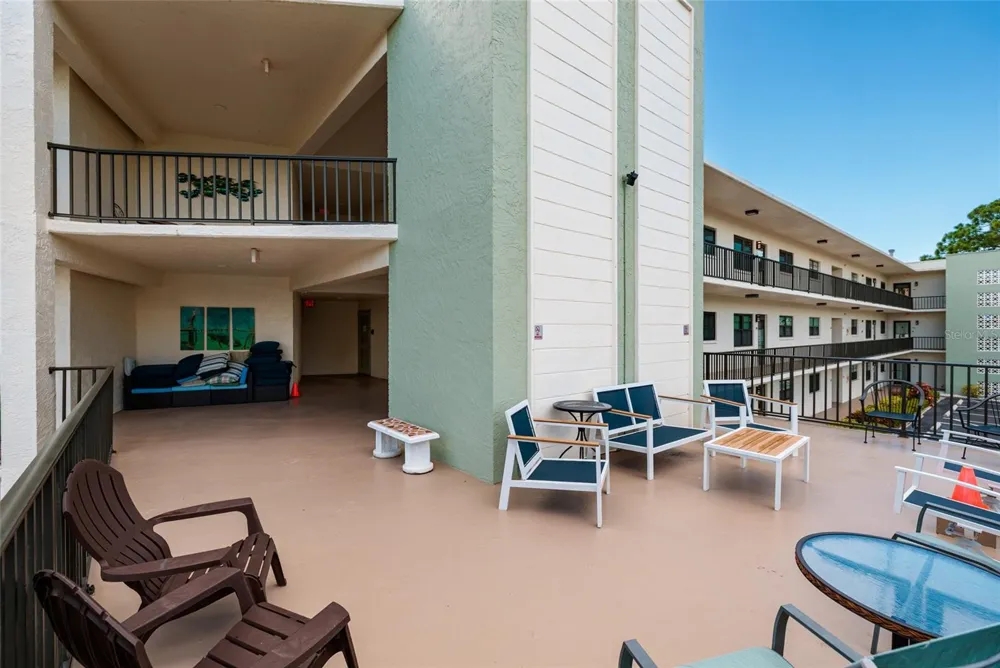 5980 TERRACE PARK DRIVE #108 St Petersburg, FL 33709