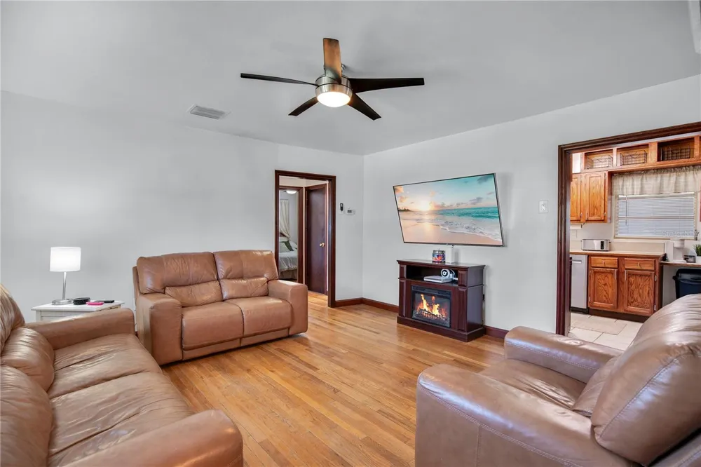 11 ASTER DRIVE Debary, FL 32713
