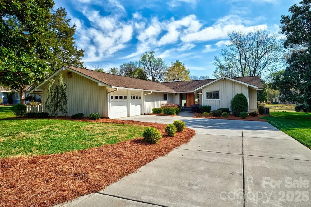 27 Apple Orchard Lane Lake Wylie, SC 29710