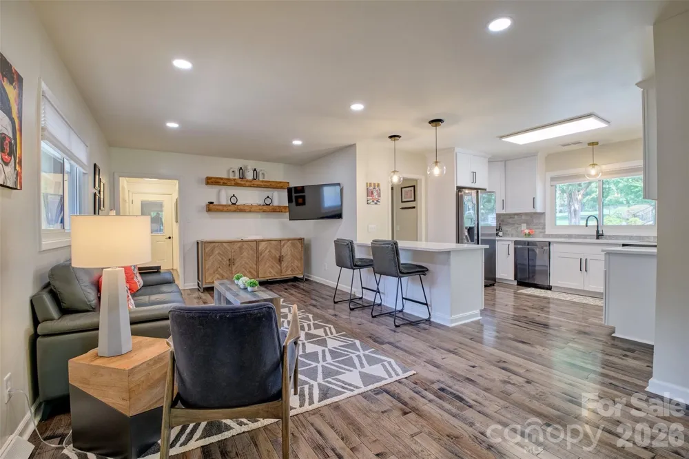 27 Apple Orchard Lane Lake Wylie, SC 29710