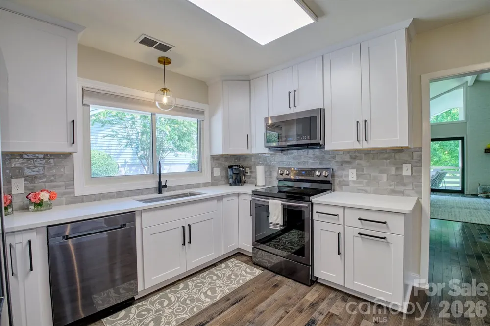 27 Apple Orchard Lane Lake Wylie, SC 29710