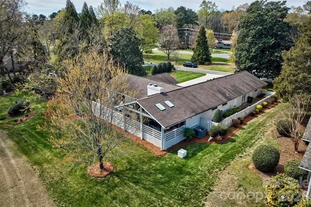 27 Apple Orchard Lane Lake Wylie, SC 29710