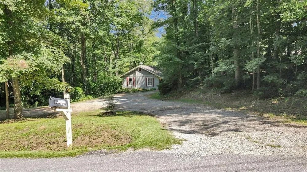 126 Silver Fox Drive Dawsonville, GA 30534