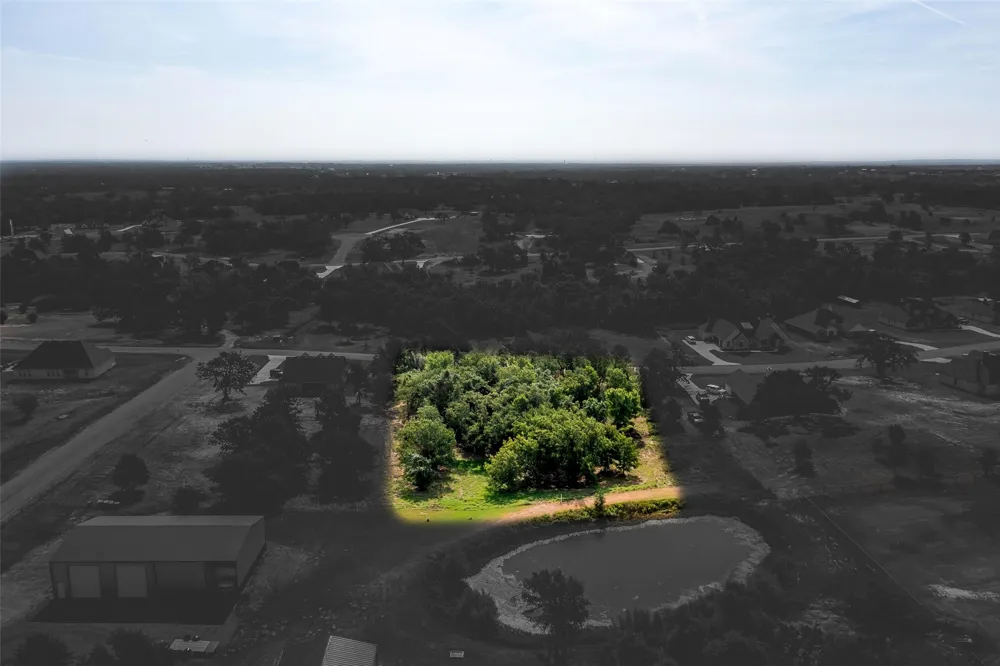 10004 Valley Oak Court Springtown, TX 76082