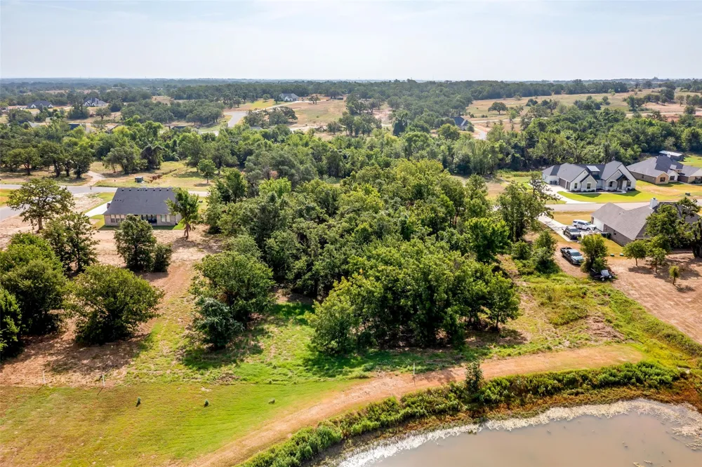 10004 Valley Oak Court Springtown, TX 76082