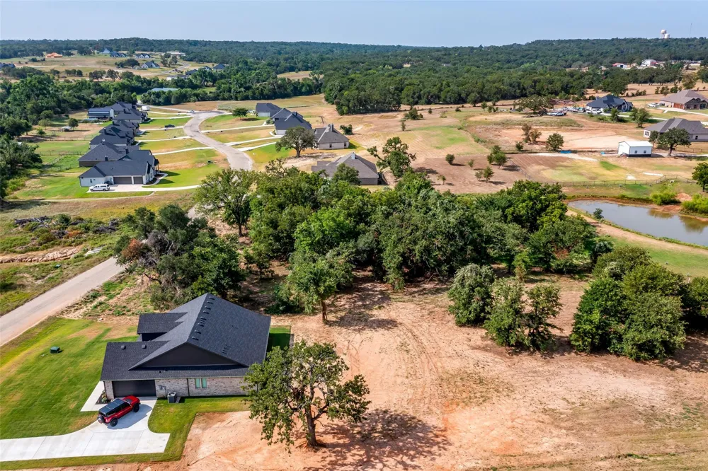 10004 Valley Oak Court Springtown, TX 76082