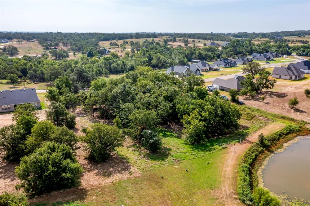 10004 Valley Oak Court Springtown, TX 76082