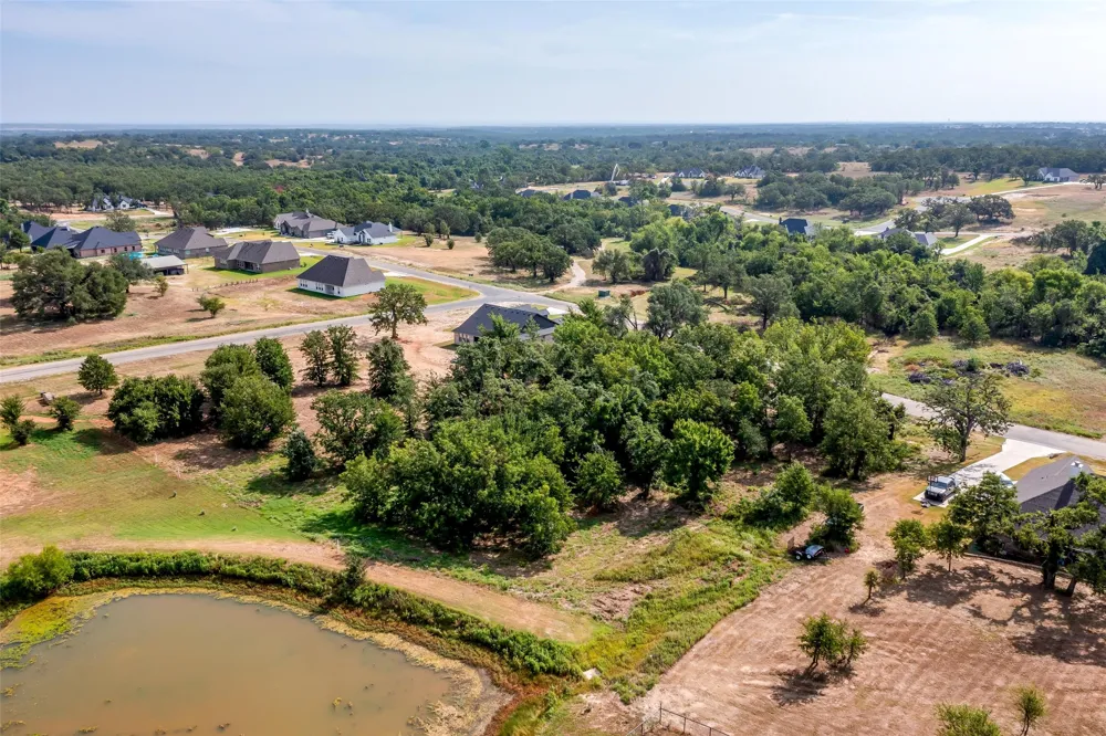 10004 Valley Oak Court Springtown, TX 76082