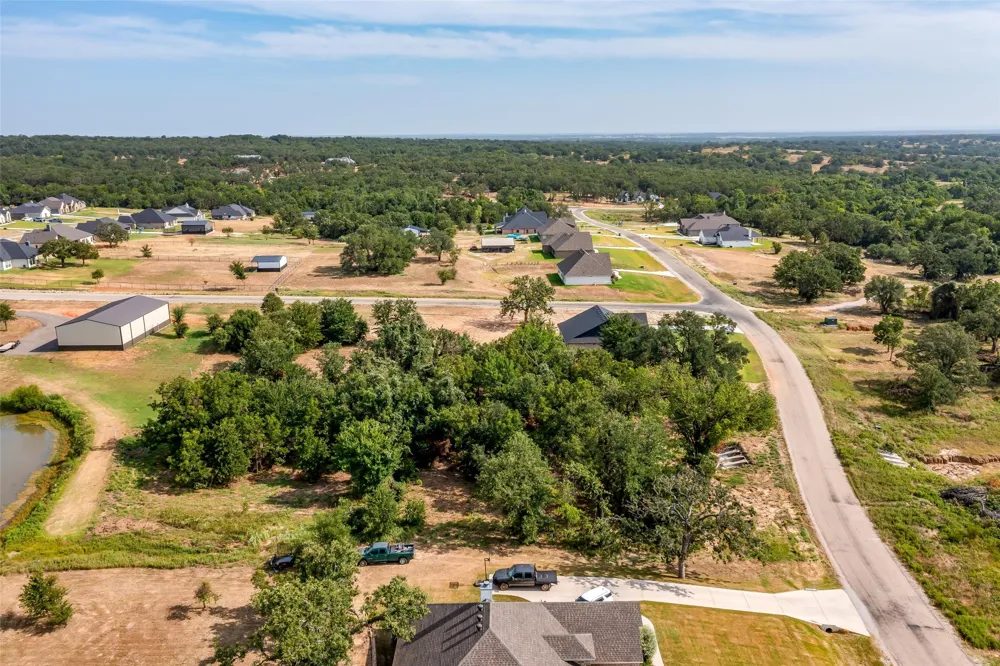 10004 Valley Oak Court Springtown, TX 76082