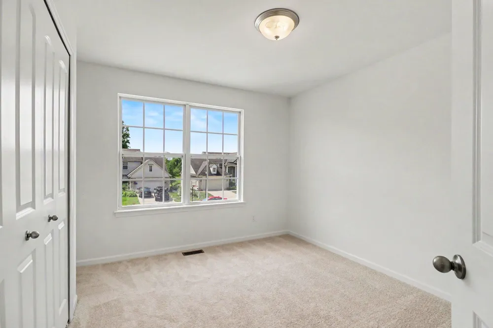 43640 S Timberview Drive Belleville, MI 48111