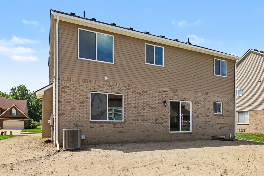 43640 S Timberview Drive Belleville, MI 48111