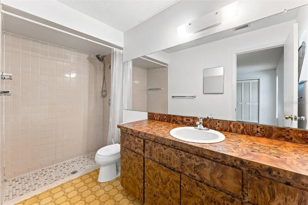 2202 CITRUS HILL LANE Palm Harbor, FL 34683