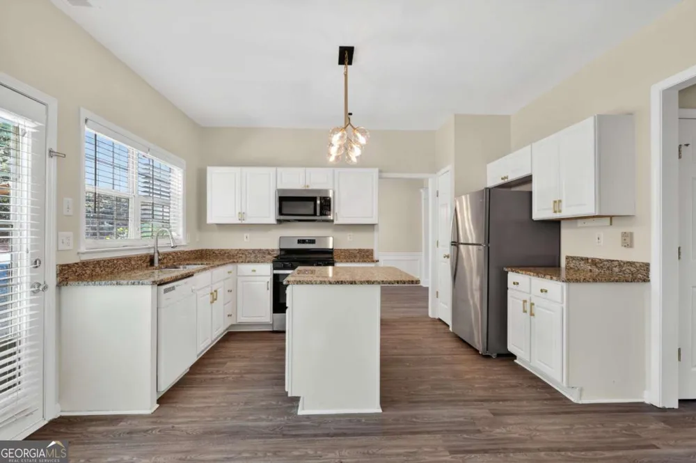 2052 Tallapoosa DR Duluth, GA 30097