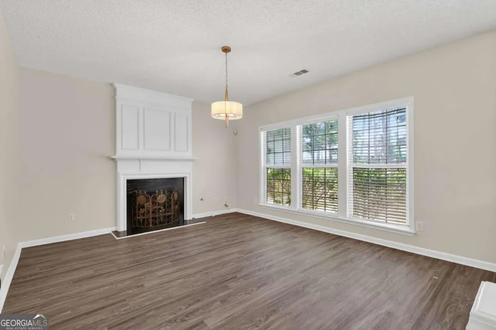 2052 Tallapoosa DR Duluth, GA 30097