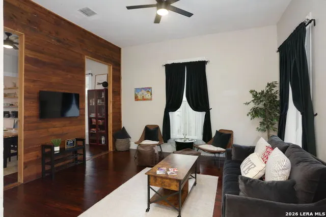 1712 Pine St San Antonio, TX 78208