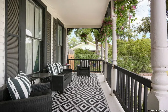 1712 Pine St San Antonio, TX 78208