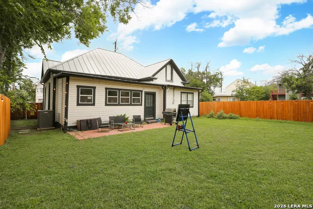 1712 Pine St San Antonio, TX 78208