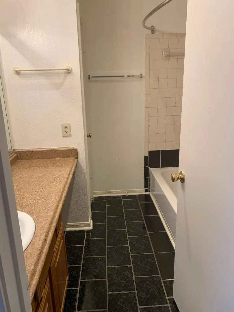 8545 Midpark Road #48 Dallas, TX 75240