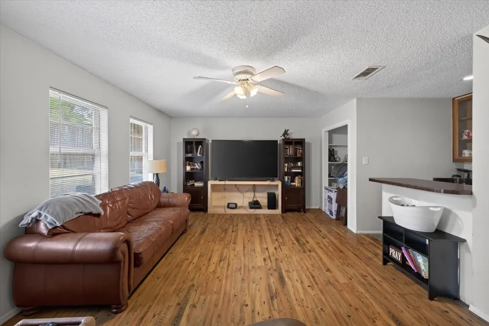 8204 Starnes Road North Richland Hills, TX 76182